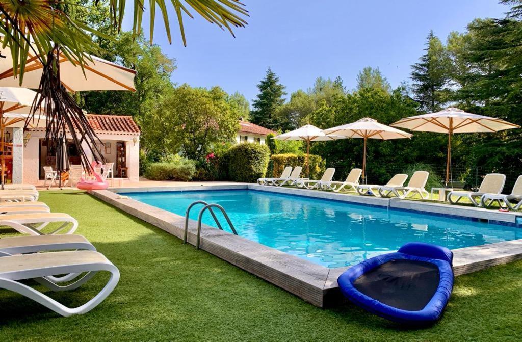 Residence Miro, Gites Avec Piscine Chauffee Et Tennis Les Arcs-sur-Argens ภายนอก รูปภาพ