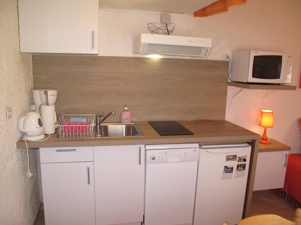 Residence Miro, Gites Avec Piscine Chauffee Et Tennis Les Arcs-sur-Argens ภายนอก รูปภาพ