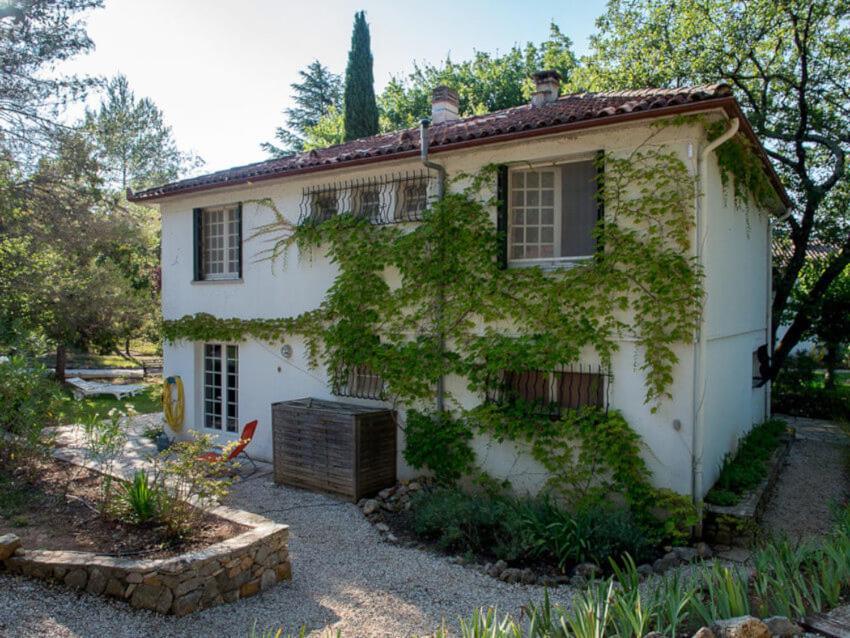Residence Miro, Gites Avec Piscine Chauffee Et Tennis Les Arcs-sur-Argens ภายนอก รูปภาพ